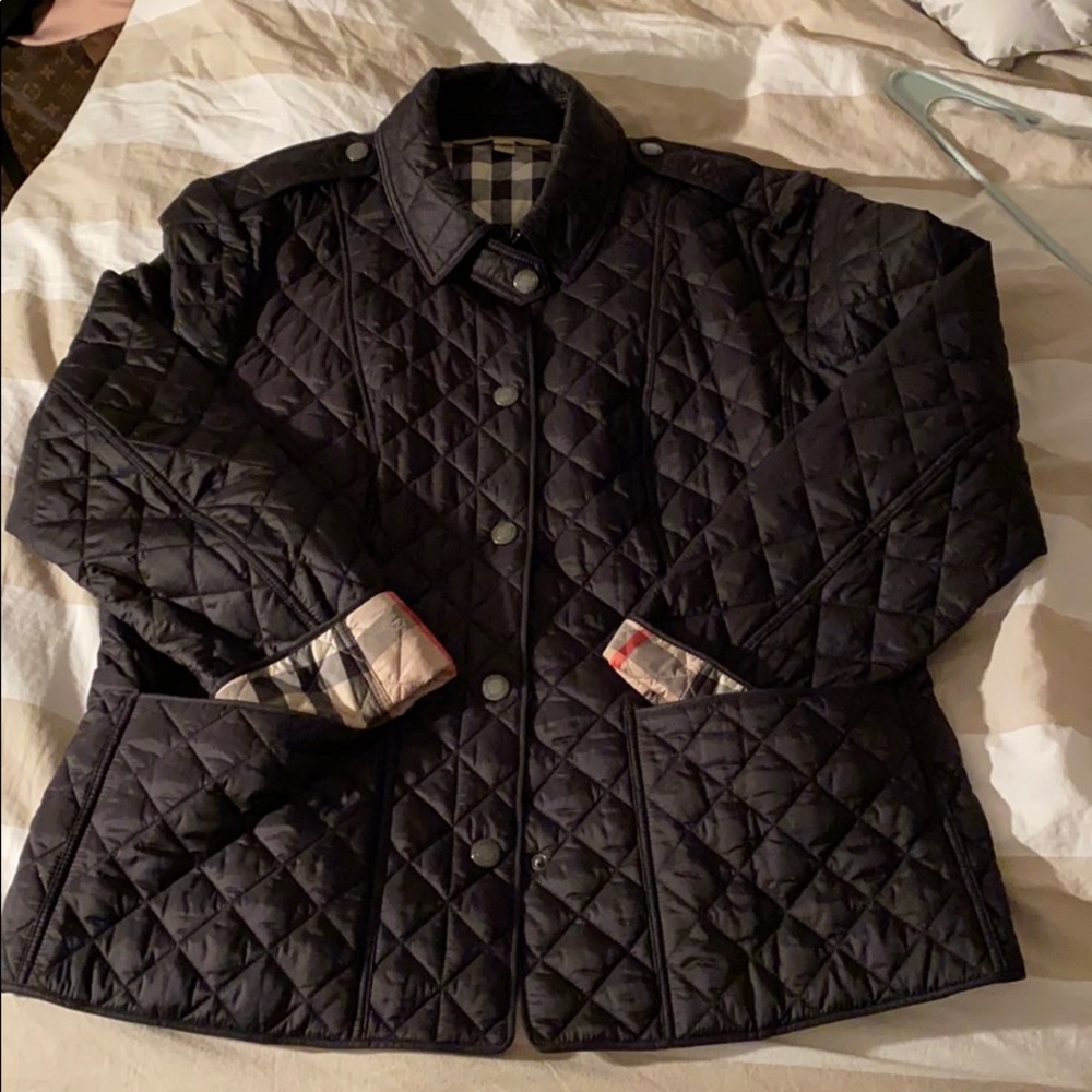 Burberry quilted jacket ❤️